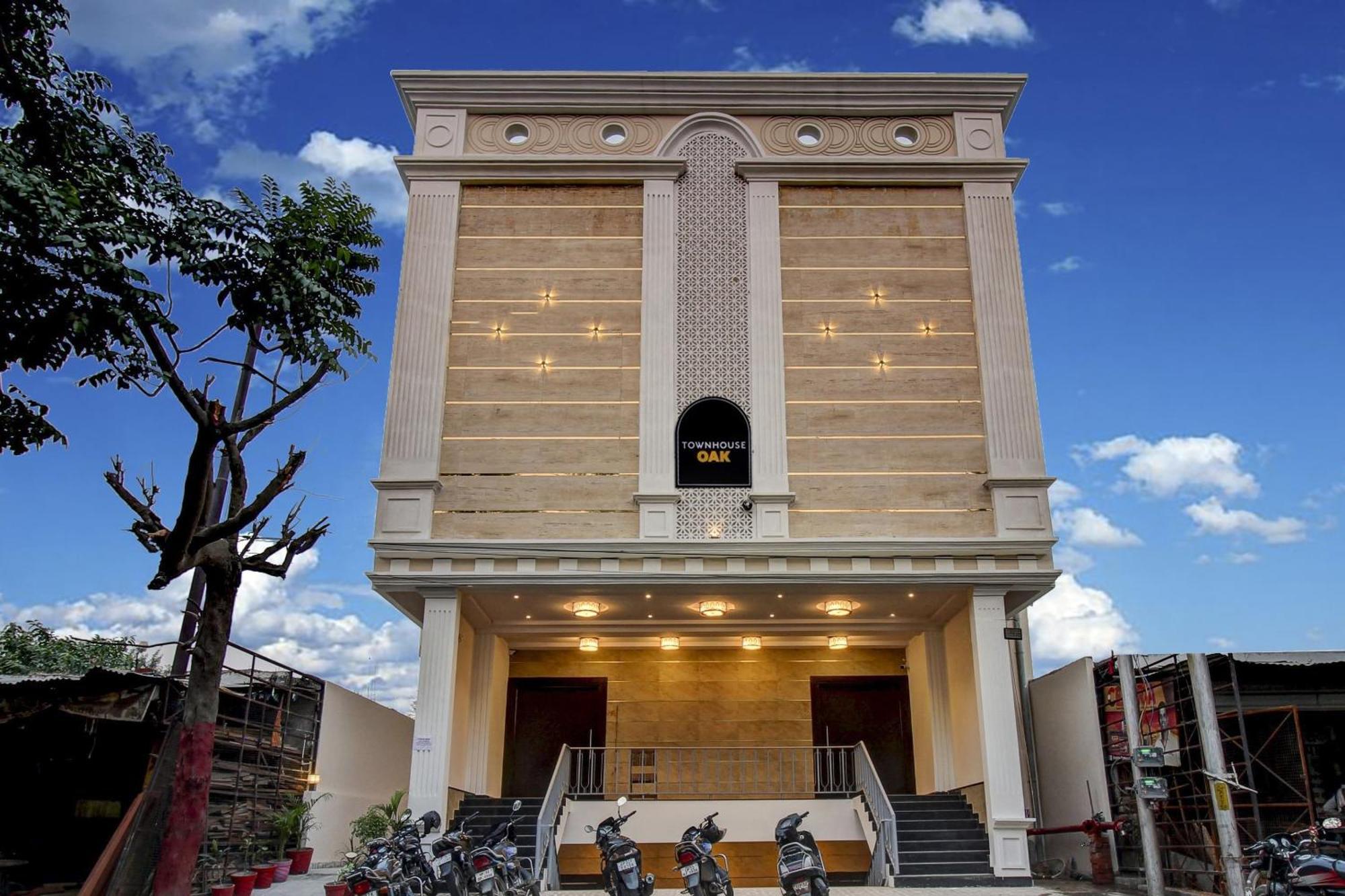 Hotel Super Townhouse Oak Aurelia Grand Lucknow Zewnętrze zdjęcie