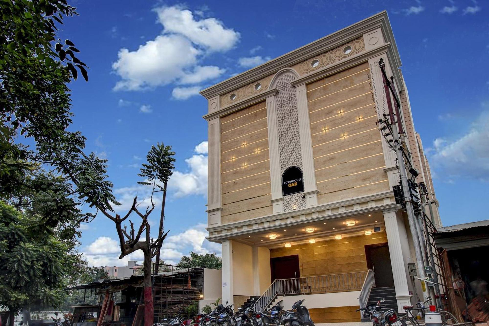 Hotel Super Townhouse Oak Aurelia Grand Lucknow Zewnętrze zdjęcie