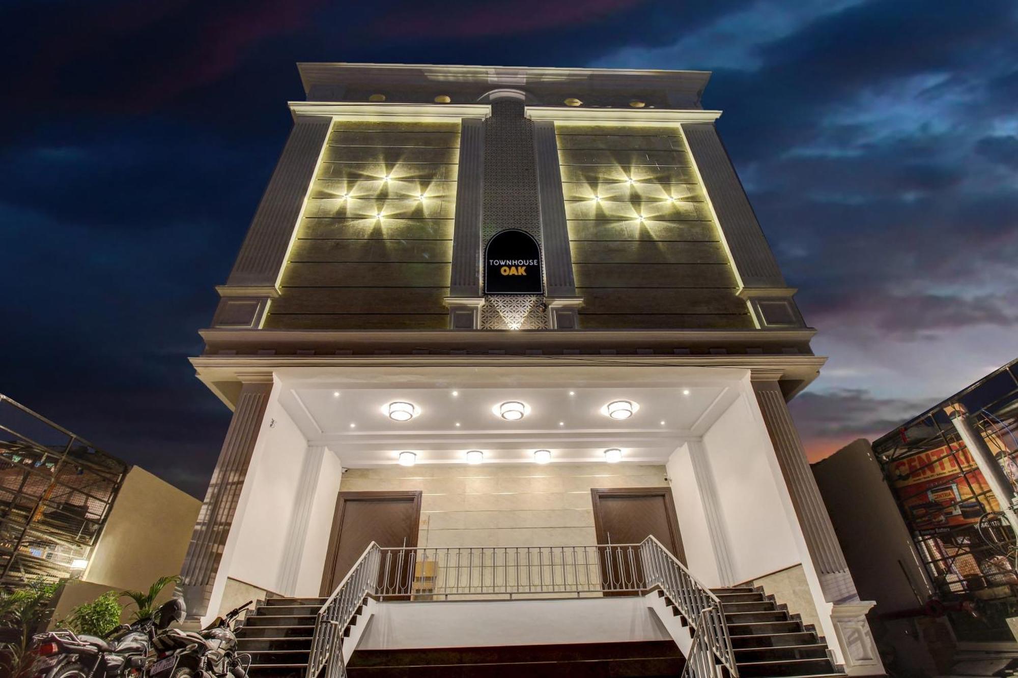 Hotel Super Townhouse Oak Aurelia Grand Lucknow Zewnętrze zdjęcie