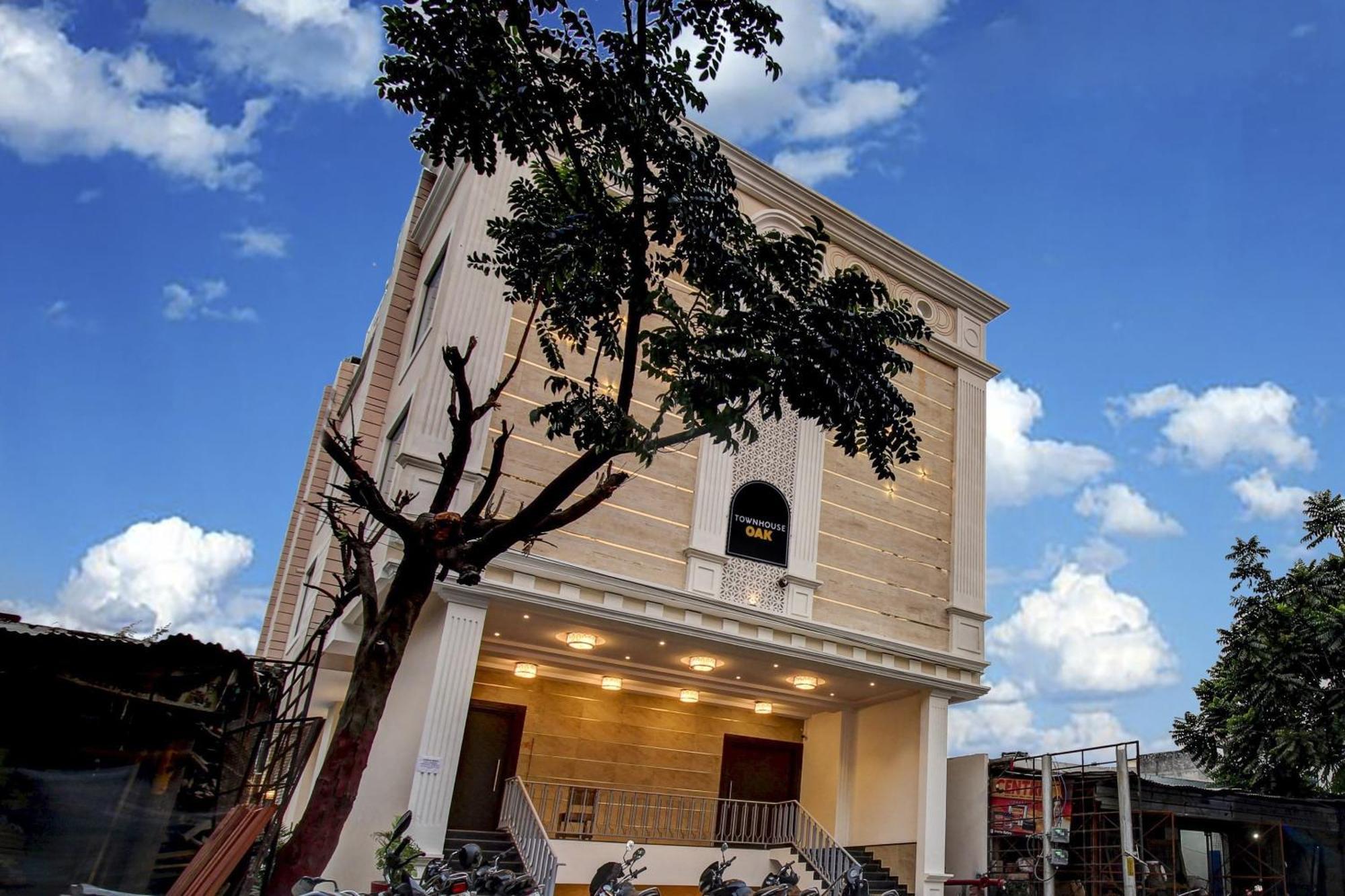 Hotel Super Townhouse Oak Aurelia Grand Lucknow Zewnętrze zdjęcie