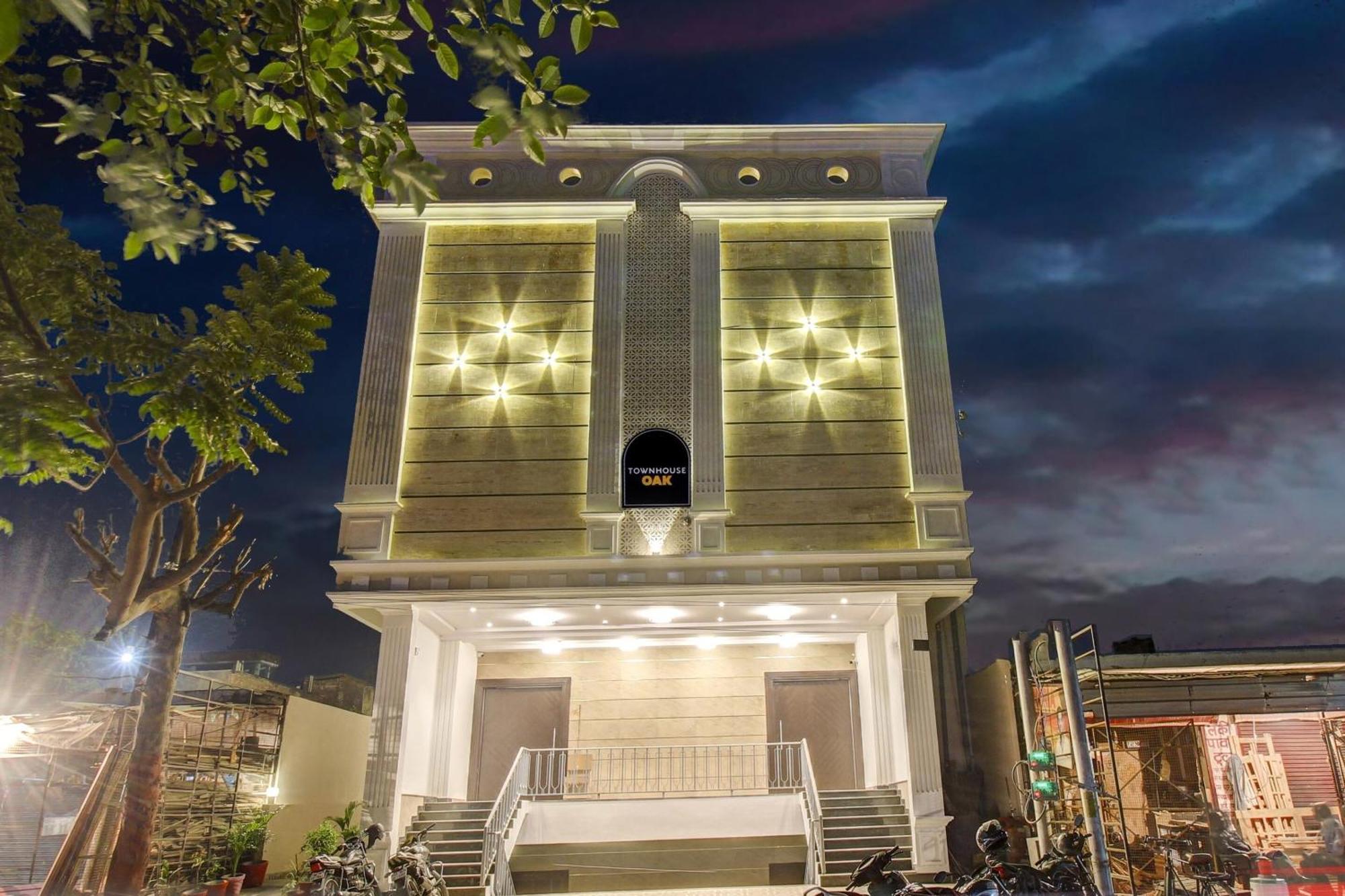 Hotel Super Townhouse Oak Aurelia Grand Lucknow Zewnętrze zdjęcie